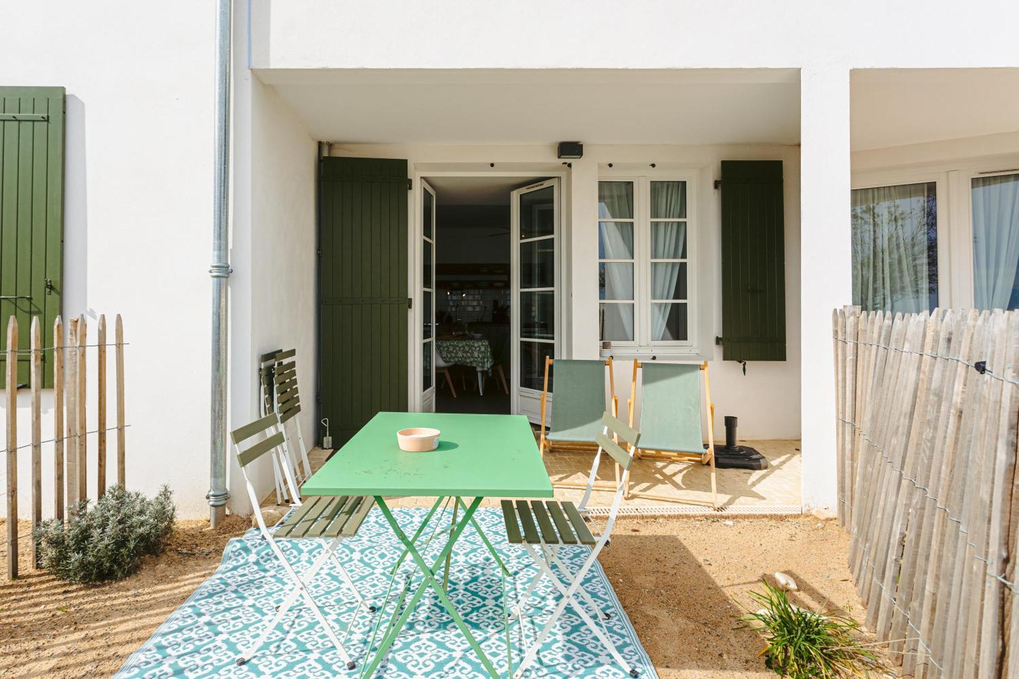 La Plage, T2 Vue Mer Rivedoux-Plage Exterior photo
